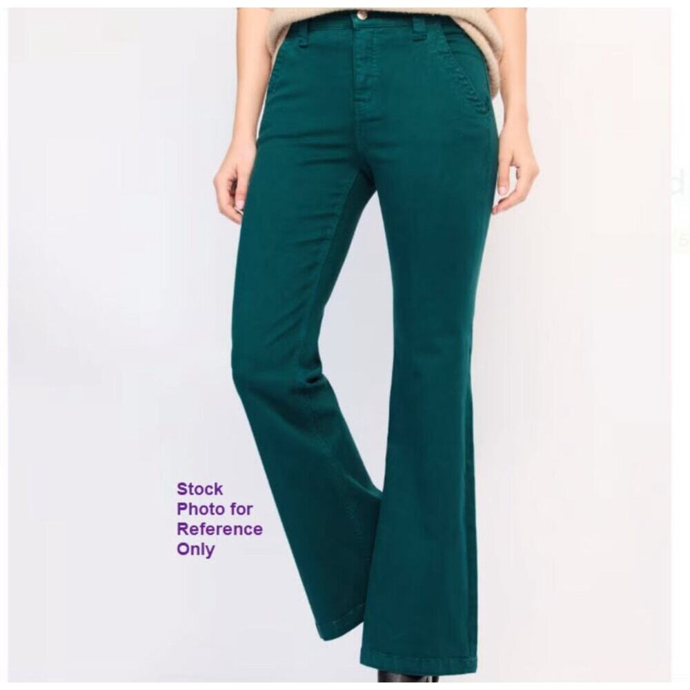 DAZE Denim The Flirt Mid Rise Flare Crop Pant
Green - 6
